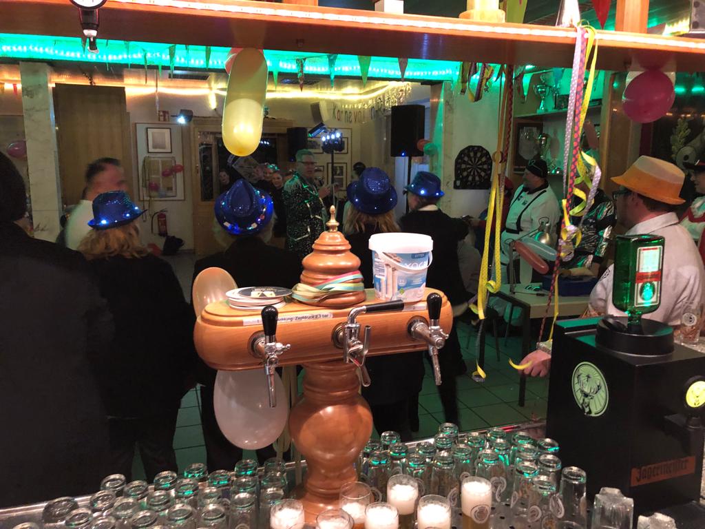 Karneval an der Theke